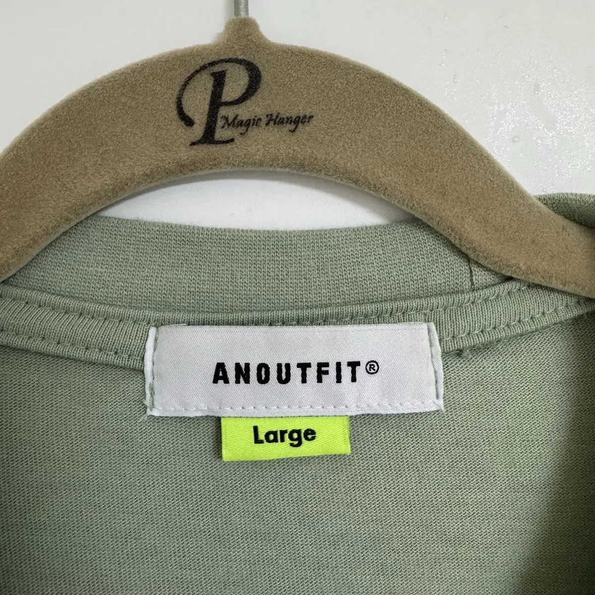 언아웃핏 anoutfit 연카키 반팔티 105 L size