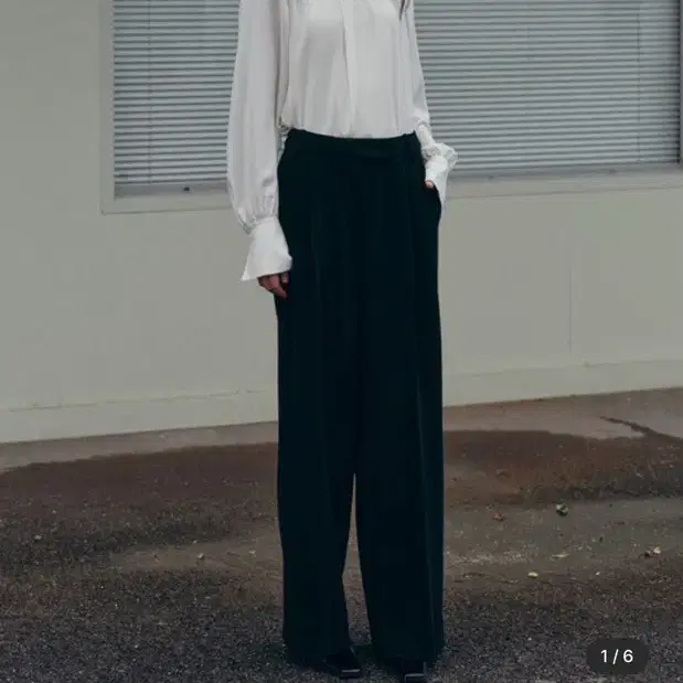 (새상품)프론트로우 슬랙스 wide-leg trousers