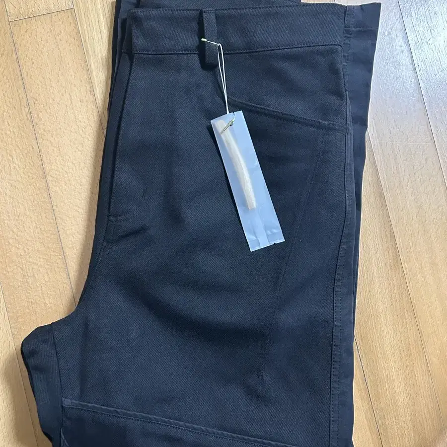 Xlim Ep.6 04 trousers black