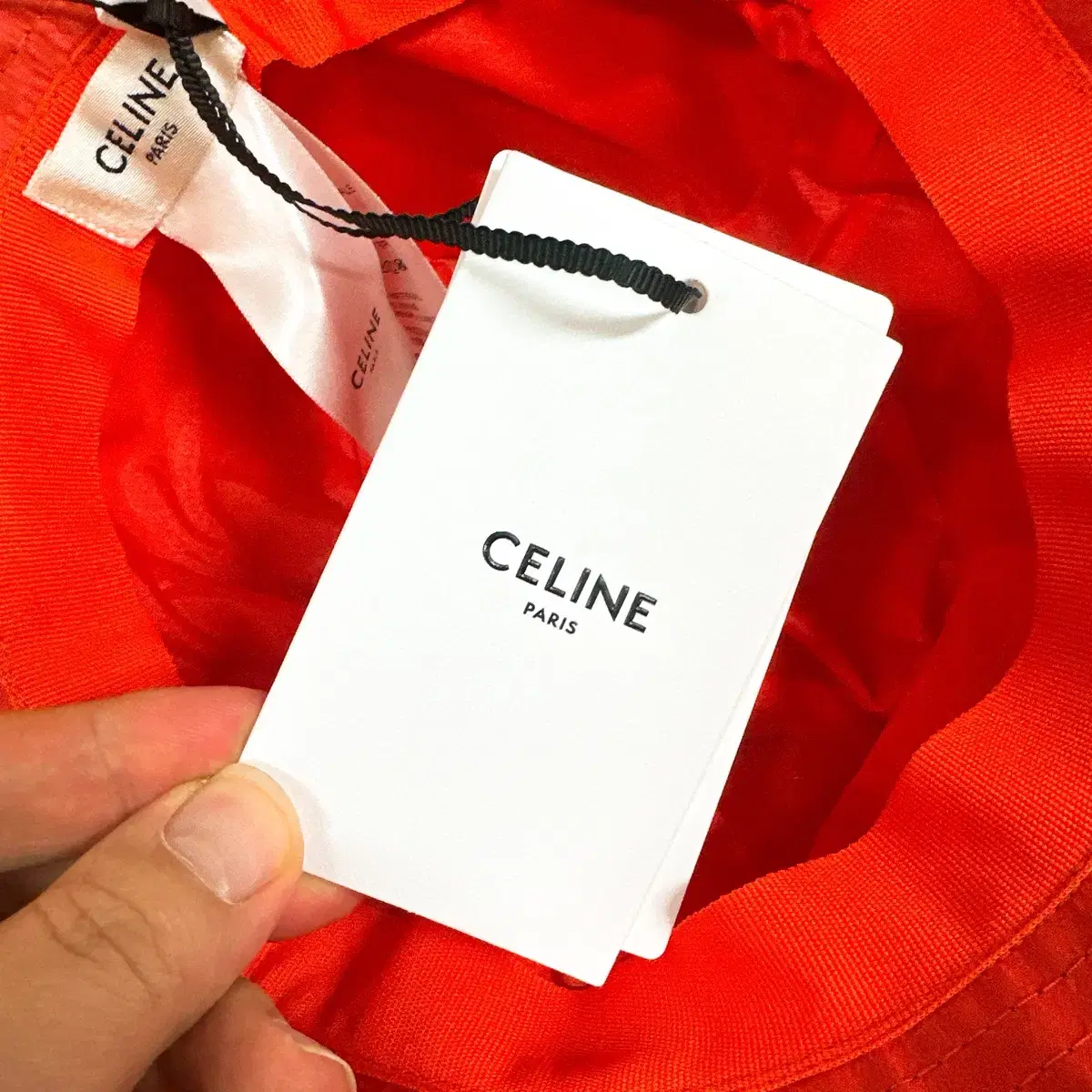 CELINE 셀린느 남녀공용 블랙 퀼팅 자수 로고 버킷햇 70%