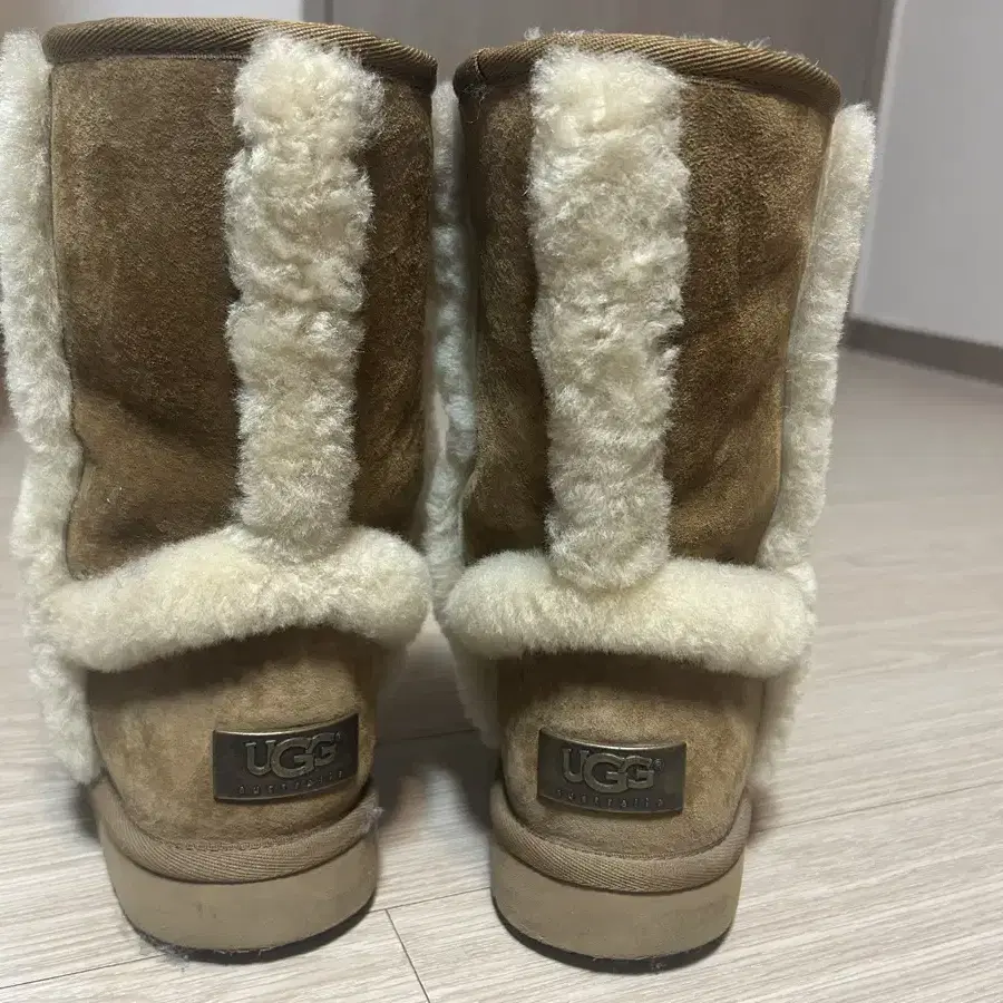 어그 ugg carter 브라운 부츠 240사이즈 새제품