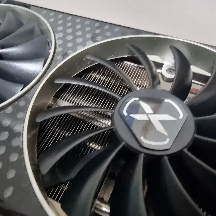 XFC RX 6700XT 팝니다.