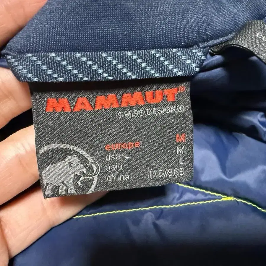 MAMMUT 마무트 구스다운 경량패딩 남성용 100사이즈