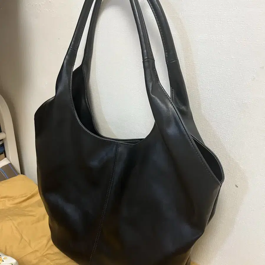 여밈 vase bag 블랙