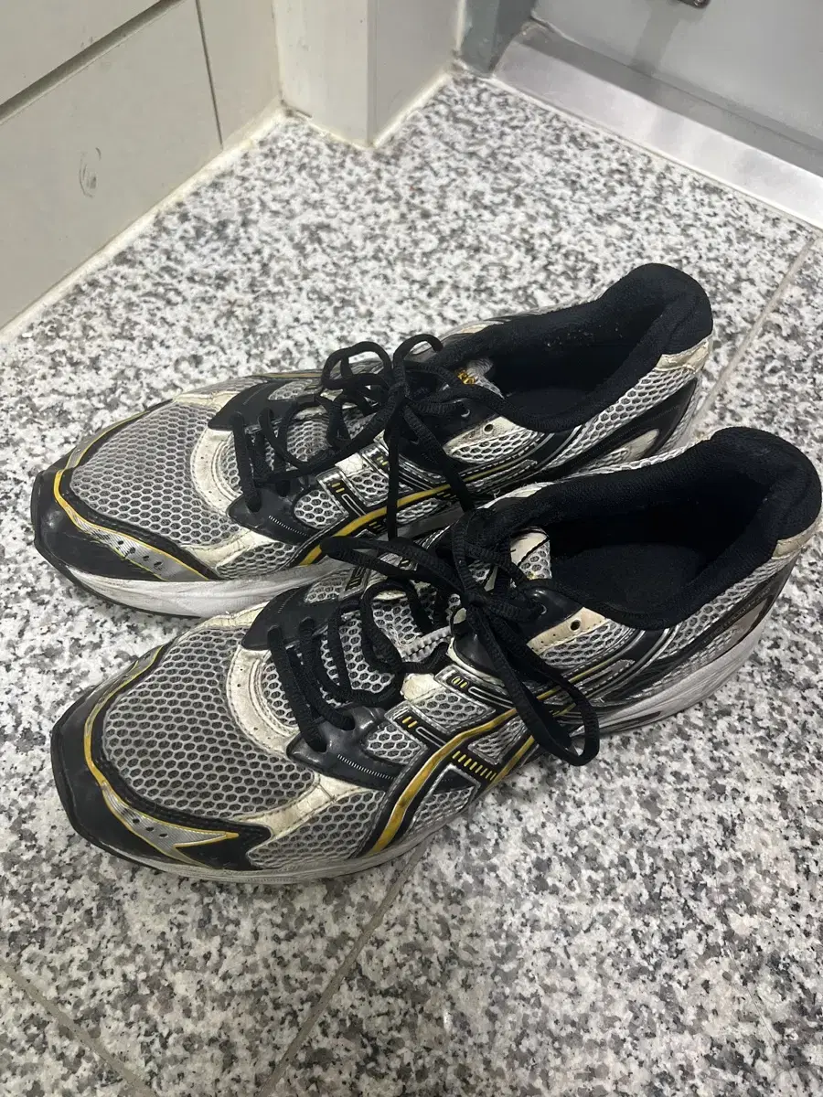 [300] asics 아식스 gel equation 4