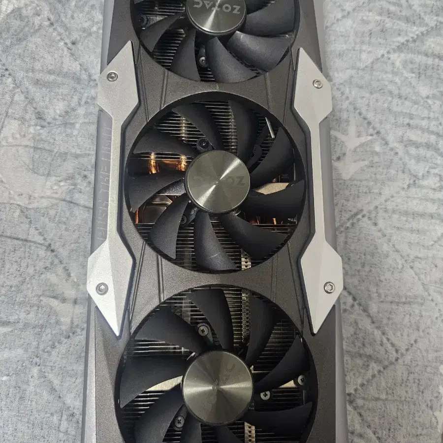 그래픽카드 조텍 1080TI 고장