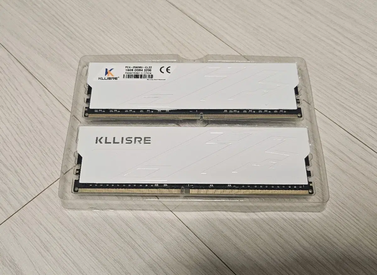 DDR4 램 32g(16g*2개) 3200mhz 화이트 방열판