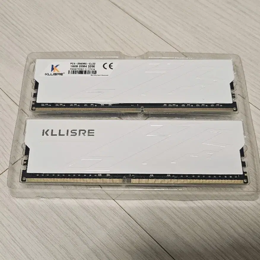 DDR4 램 32g(16g*2개) 3200mhz 화이트 방열판