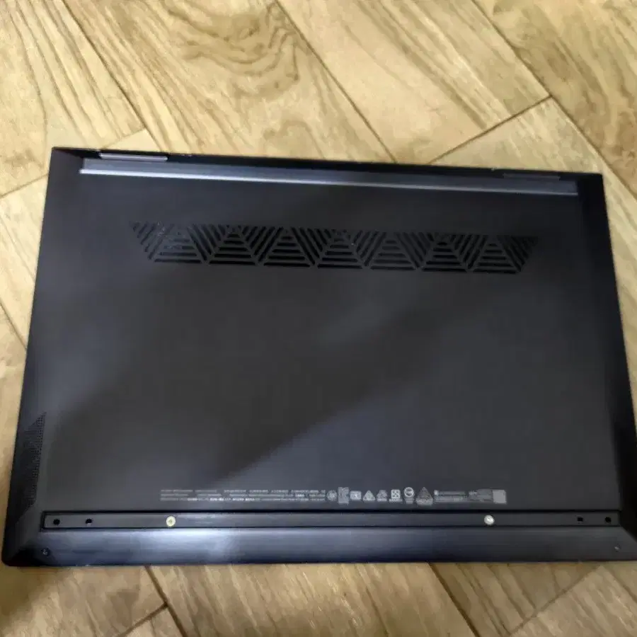 HP ENVY X360 라이젠 3500u 판매합니다.