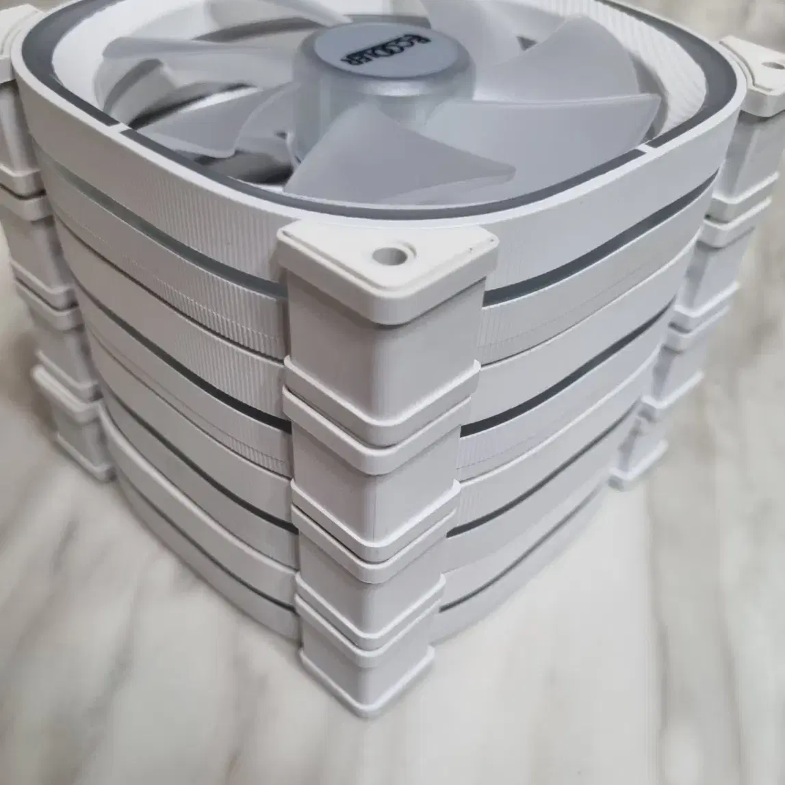 PCCOOLER EF120 ARGB 120mm 4개일괄 (판매완료)