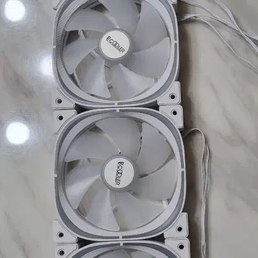 PCCOOLER EF120 ARGB 120mm 4개일괄 (판매완료)