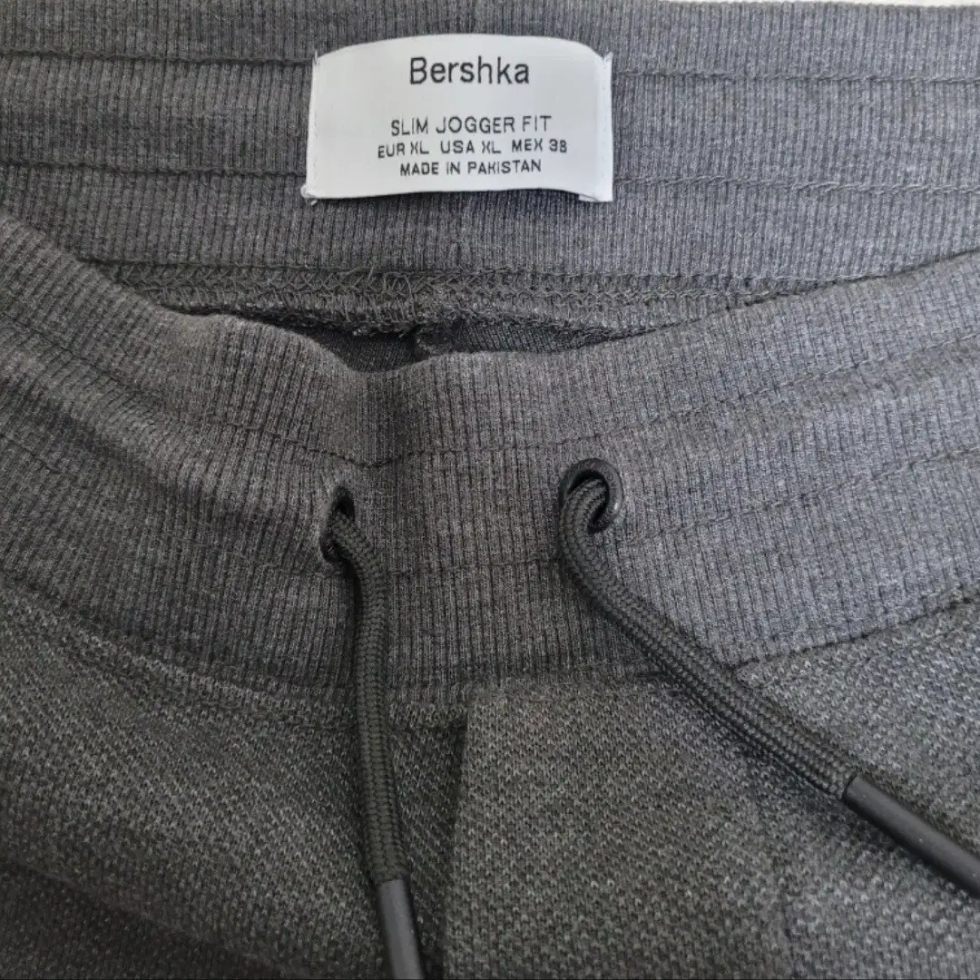 [새제품] BERSHKA 조거 팬츠 L ( 100 ) 사이즈