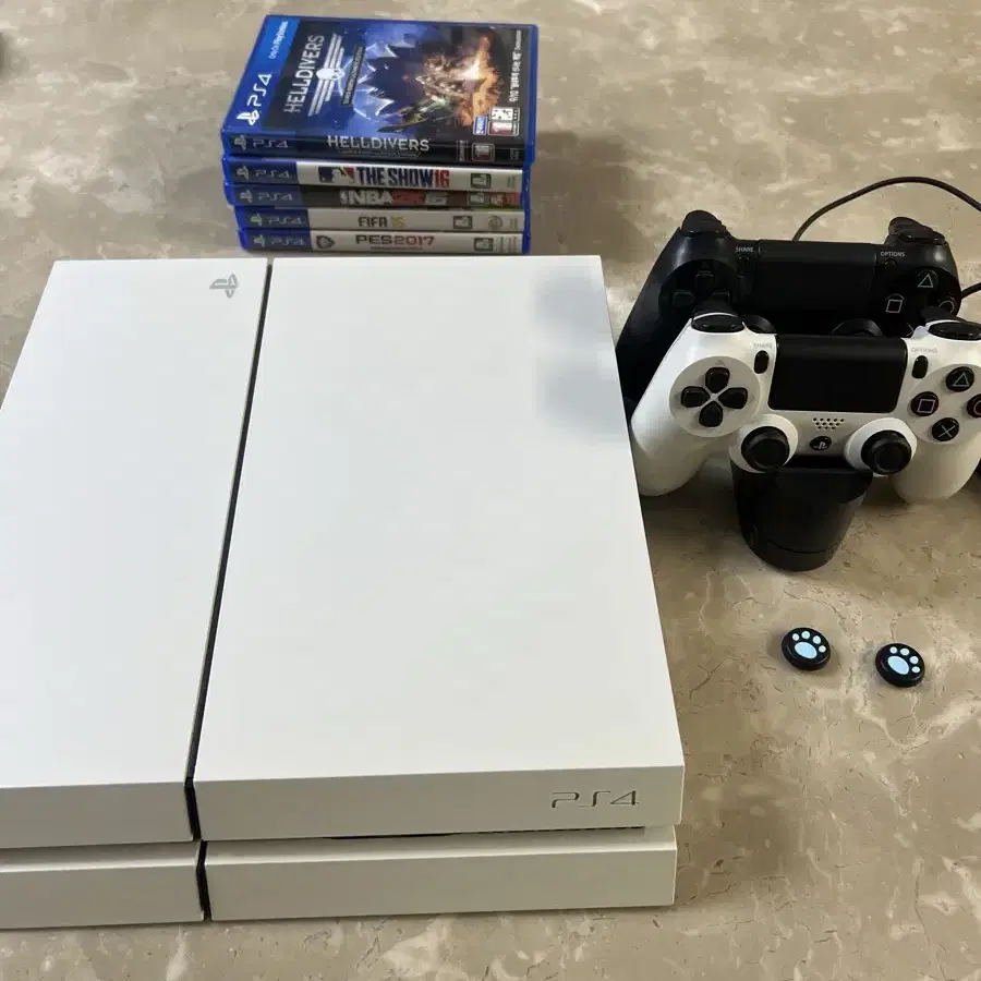 Ps4 본체 (cuh-1205A 500GB)  + 듀얼쇼크 팝니다