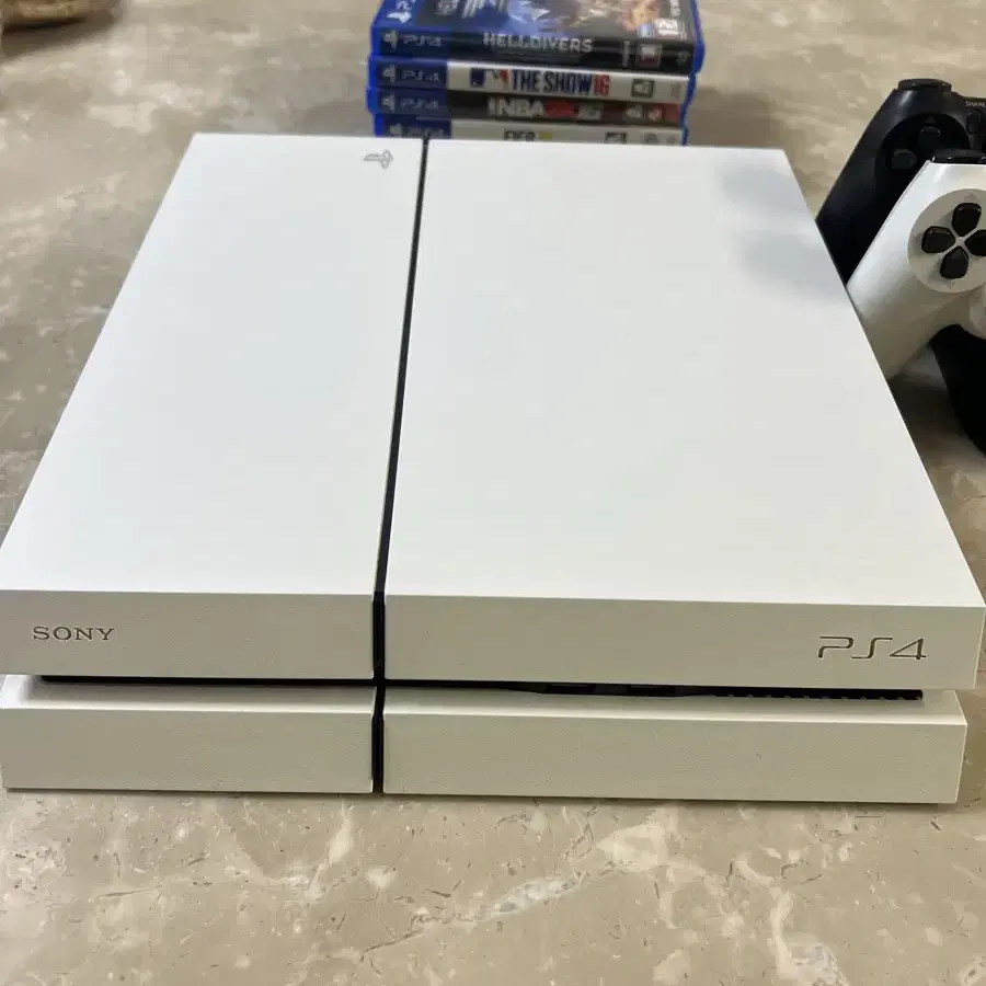 Ps4 본체 (cuh-1205A 500GB)  + 듀얼쇼크 팝니다