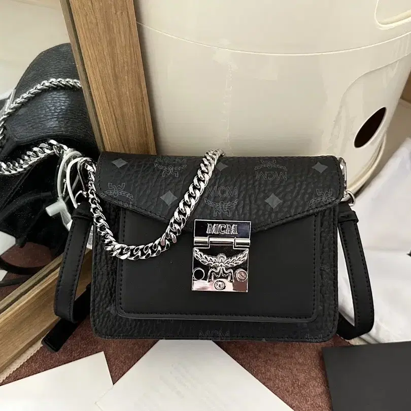 엠씨엠 사첼 스몰 MCM Tracy Visetos Satchel 미니