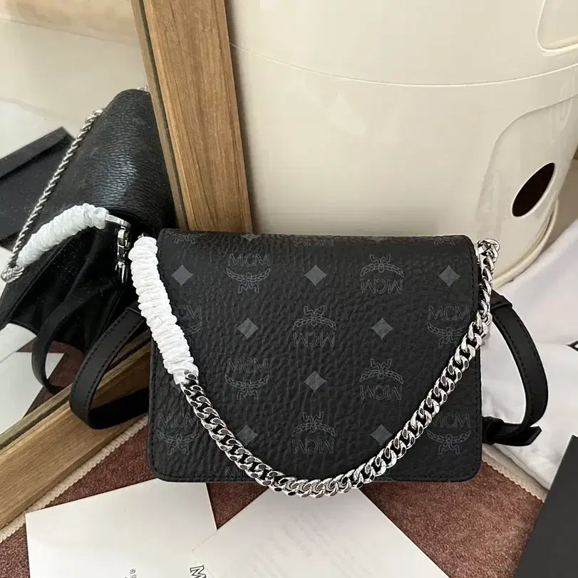 엠씨엠 사첼 스몰 MCM Tracy Visetos Satchel 미니