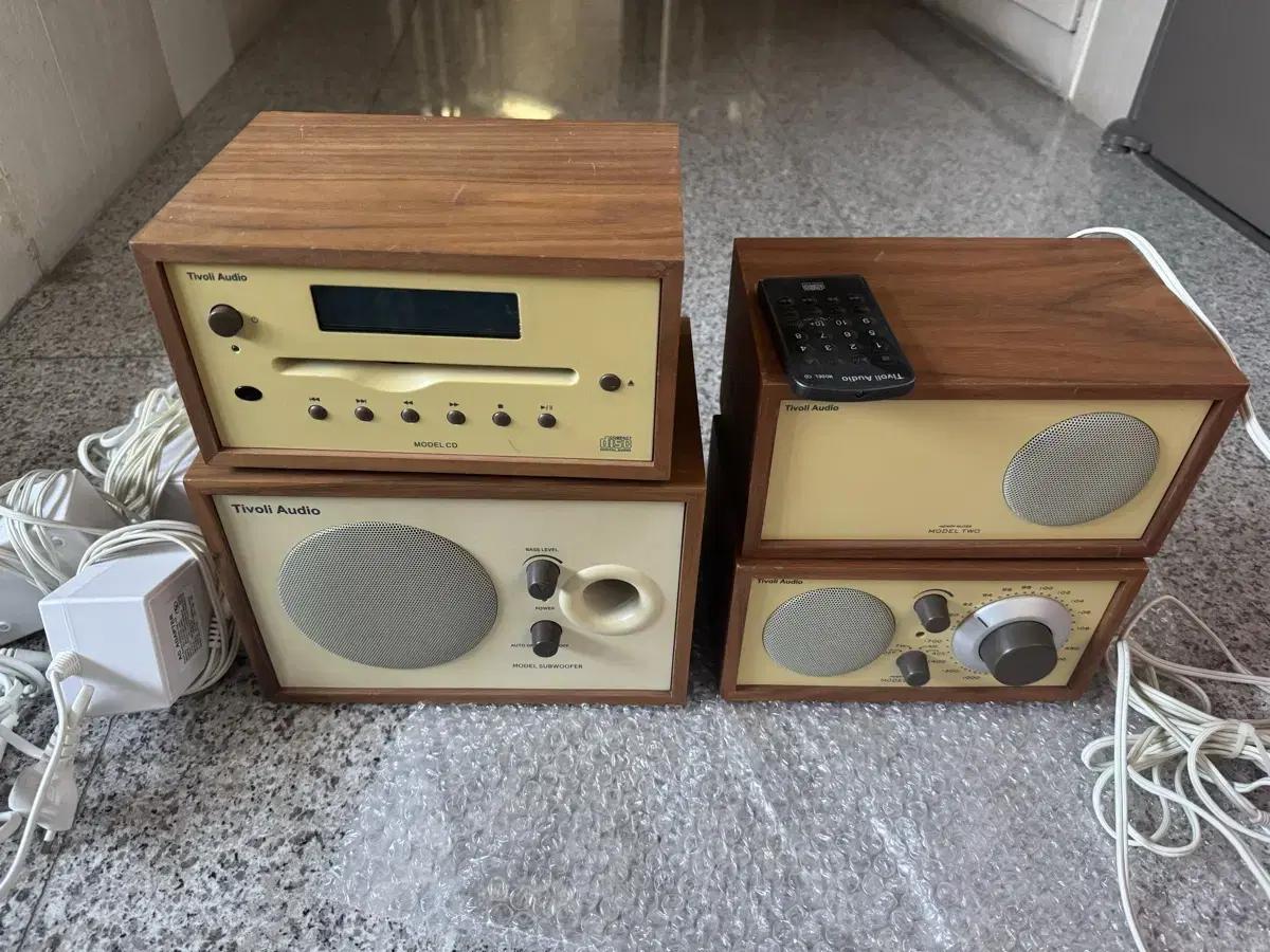 Tivoli Audio Model Two (Tivoli Audio Model Two full set)