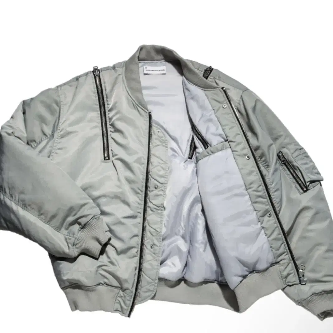 스키즘 인듀싱 ZIP BOMBER GREY