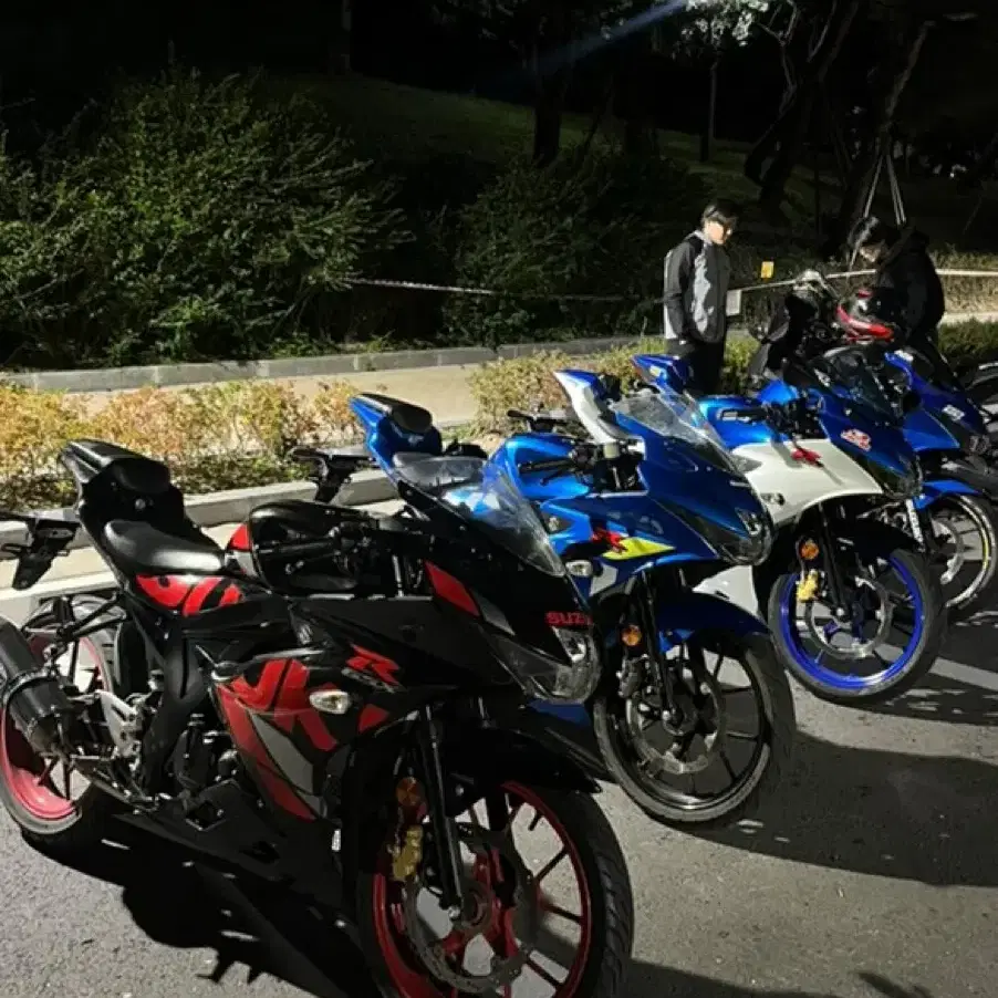 스즈키gsxr125 21년식