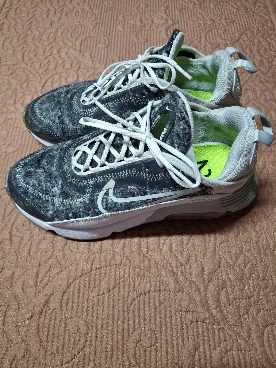 230 Nike Women's Tall Sneakers 230 3154