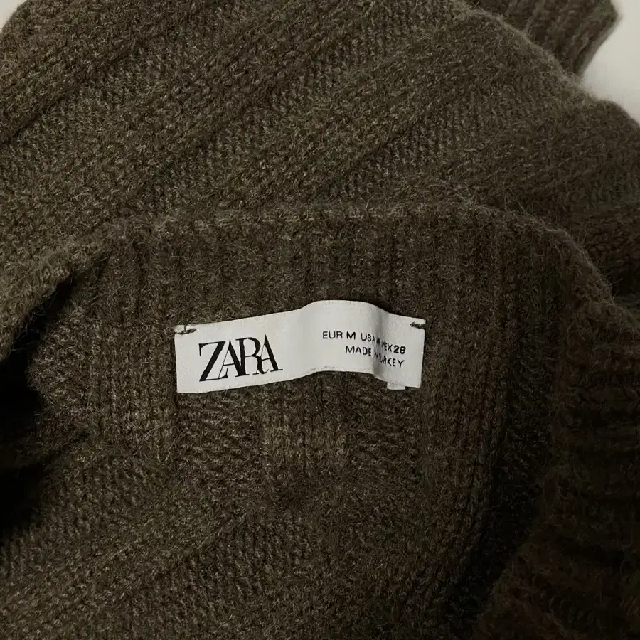 Zara 자라 크롭 니트 4331/102