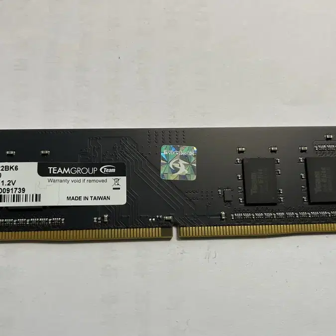 팀그룹 DDR4 3200 8GB * 1 판매합니다.