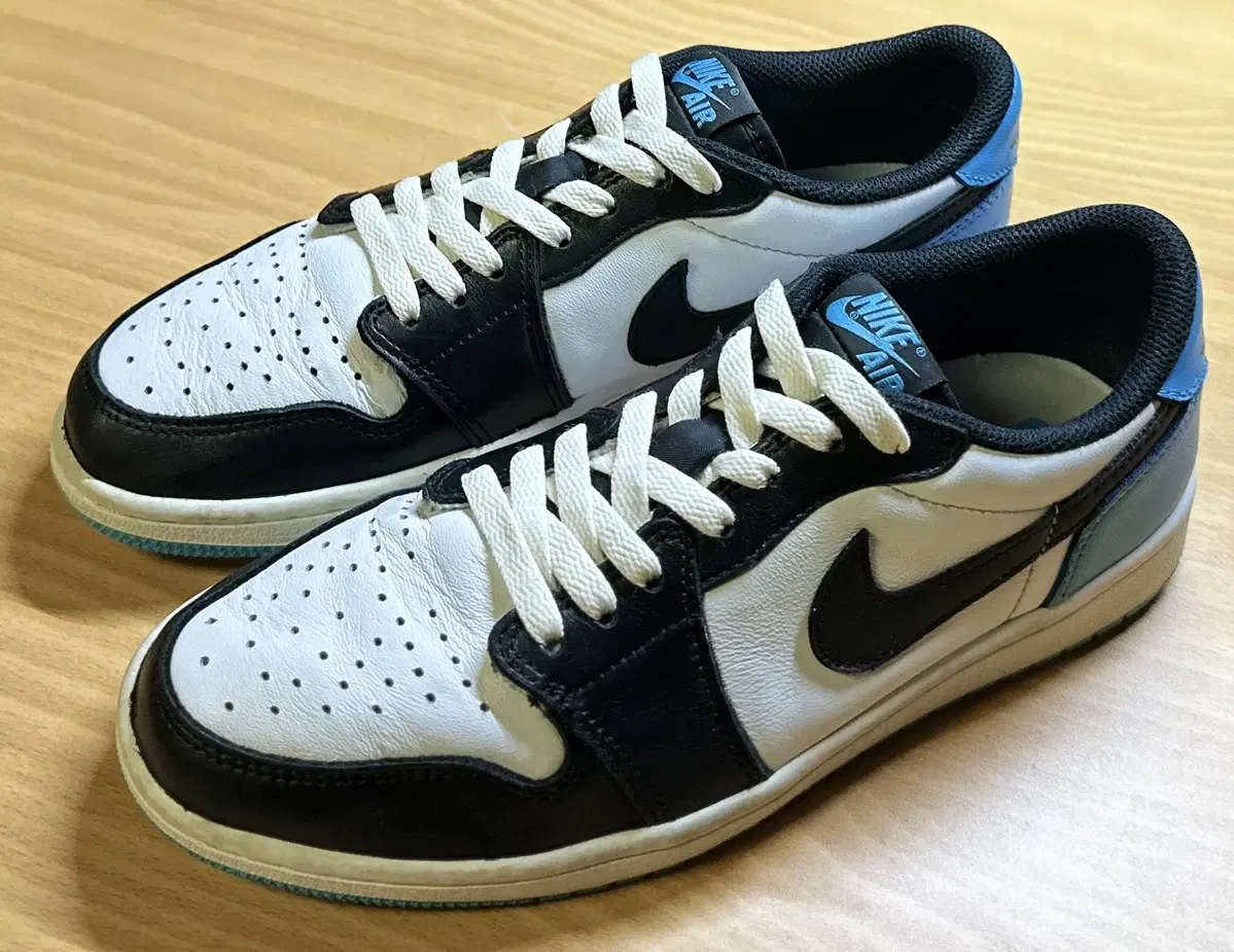 NIKE JORDAN 1 RETRO LOW OG POWDER BLUE