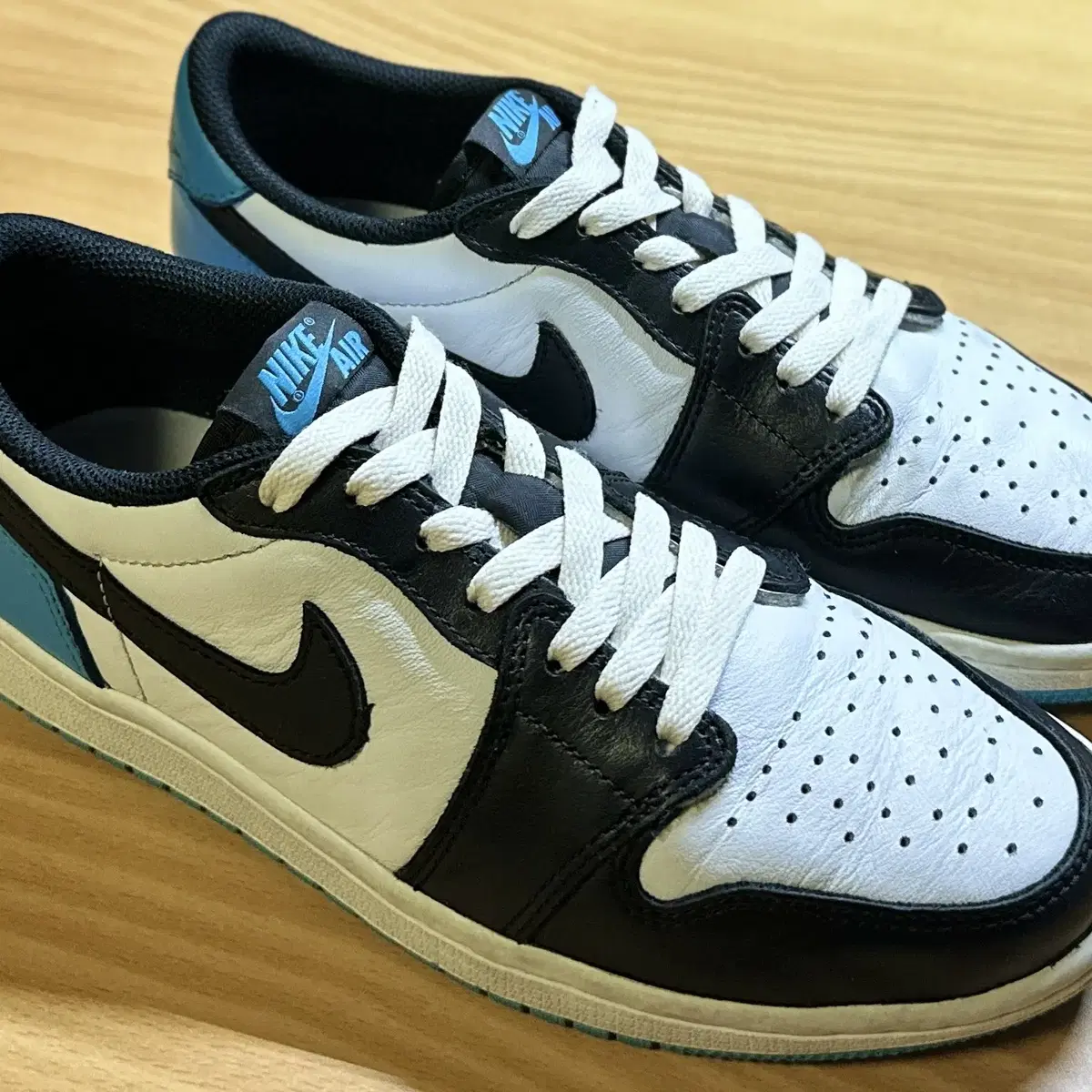 NIKE JORDAN 1 RETRO LOW OG POWDER BLUE