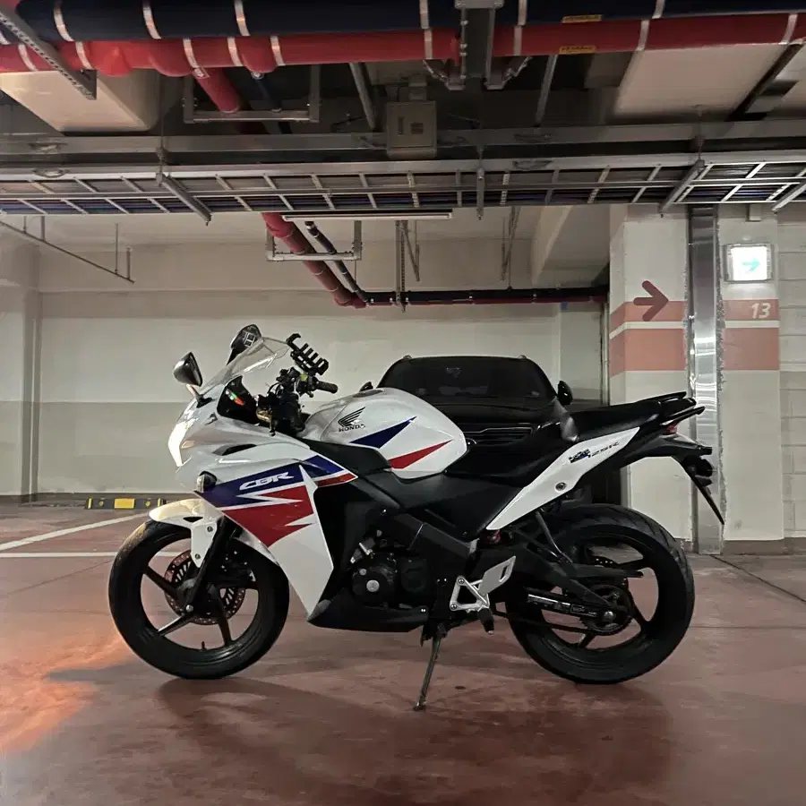 cbr125 깔끔한 건담색 개인 판매 합니다