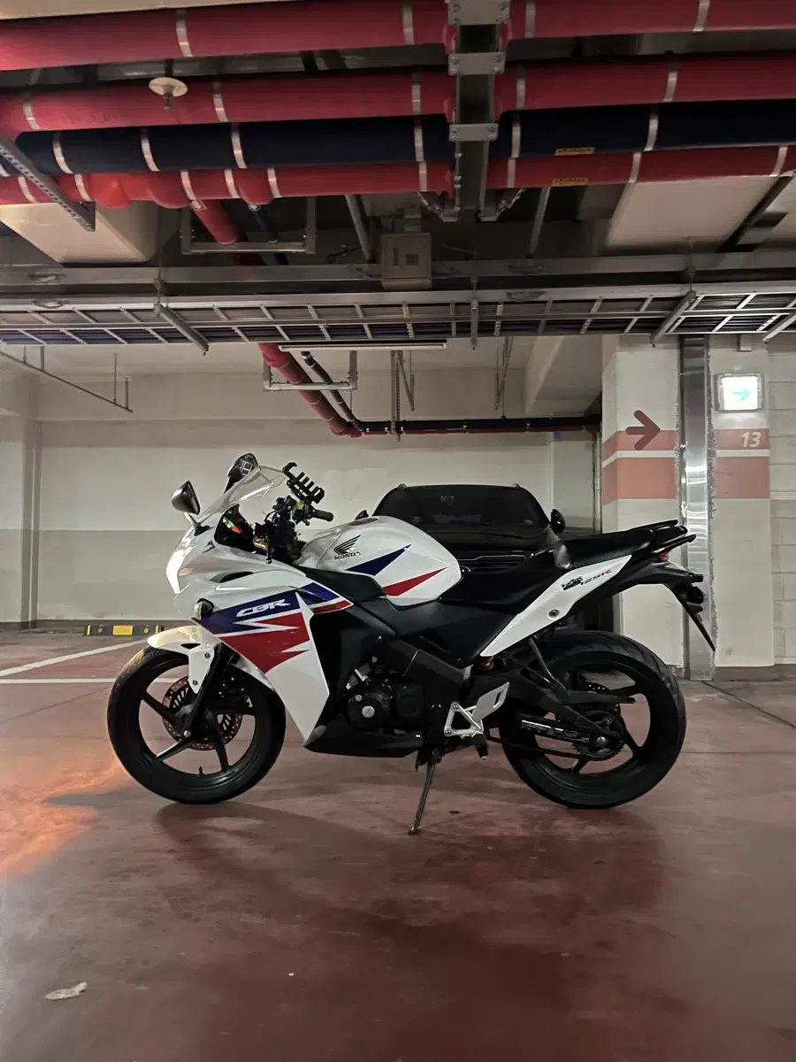 cbr125 깔끔한 건담색 개인 판매 합니다