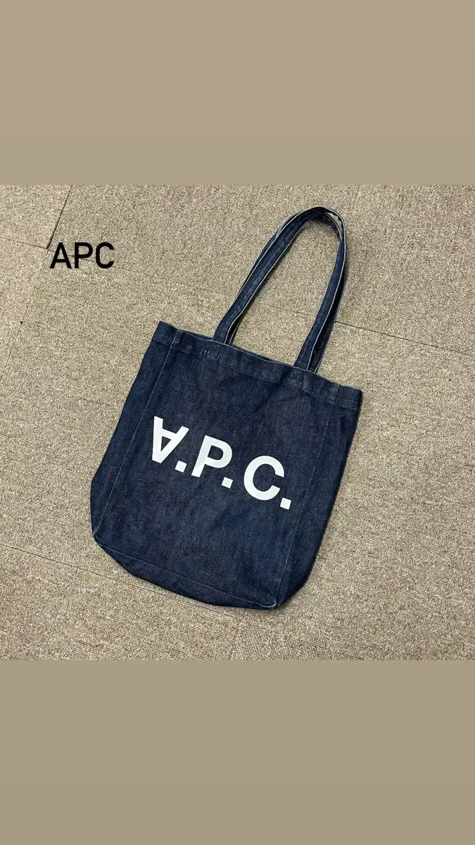 APC 데님 토트백