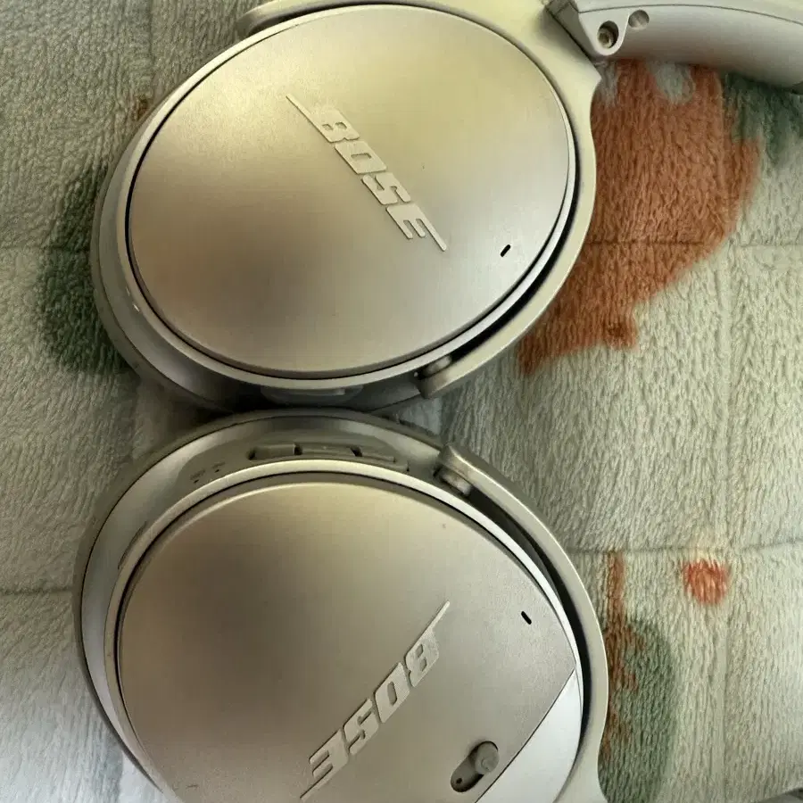 보스 qc35 실버 풀박스 판매합니다.