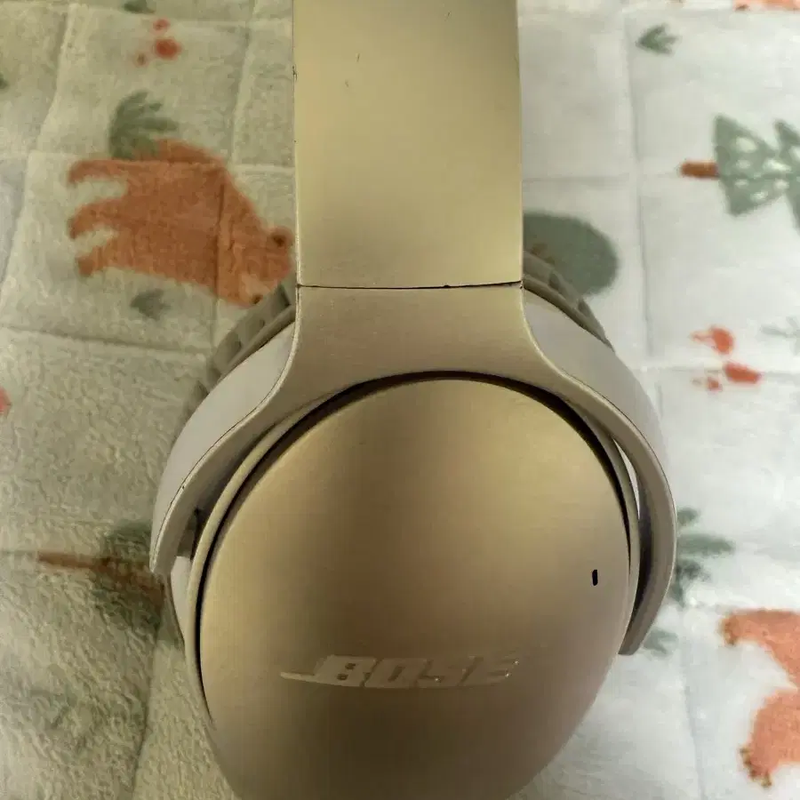 보스 qc35 실버 풀박스 판매합니다.