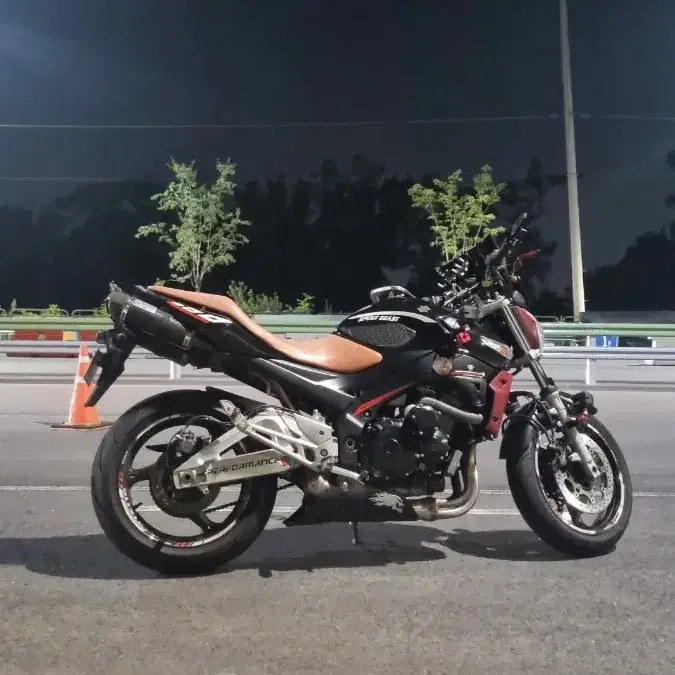 스즈키 GSR600 판매 및 대차