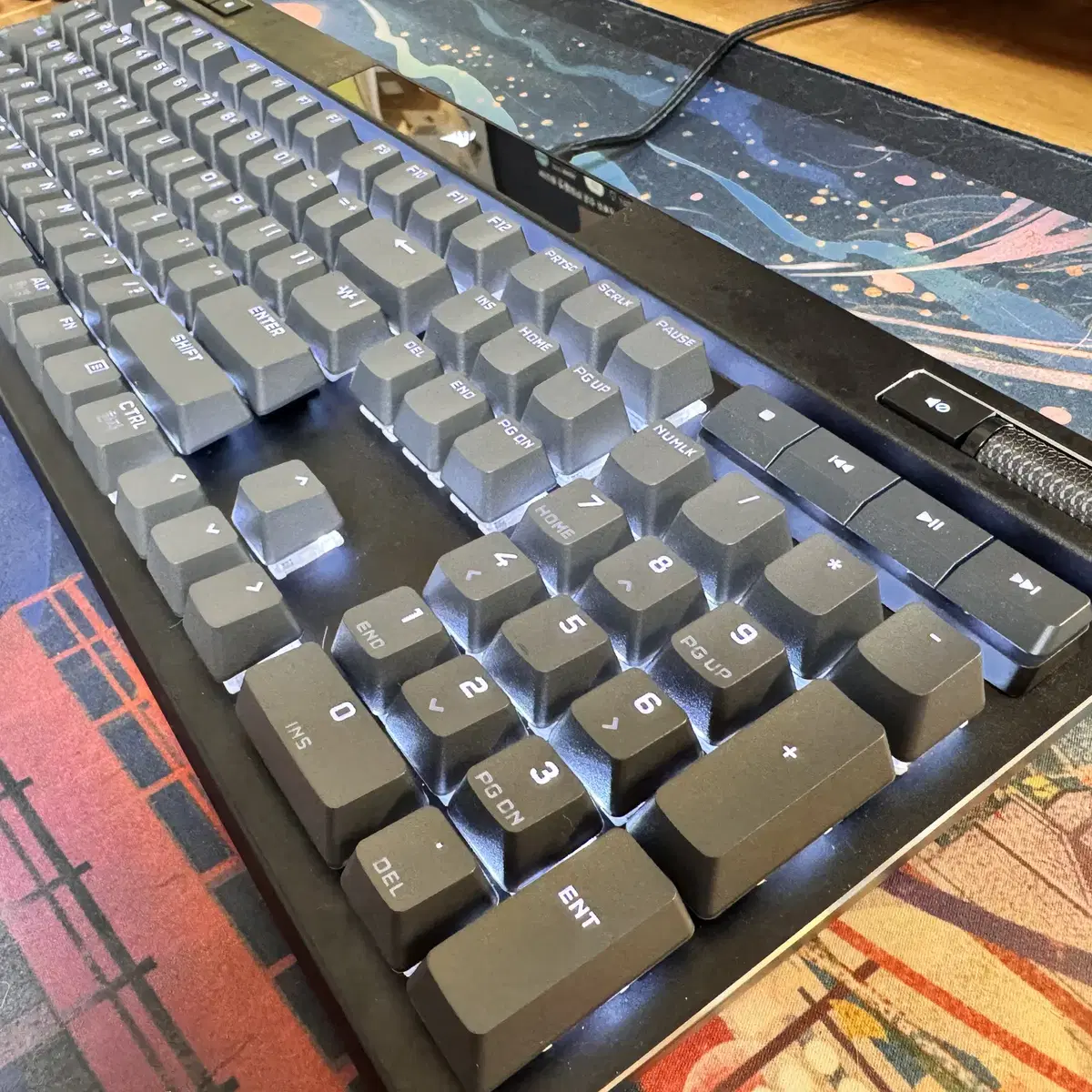 커세어 K70 MAX RGB MGX 래피드트리거 판매합니다.