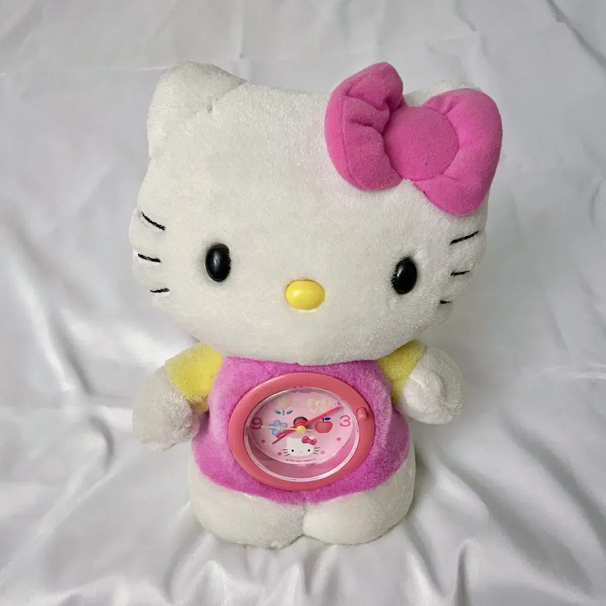 Sanrio Classic Kitty Vintage doll Watch