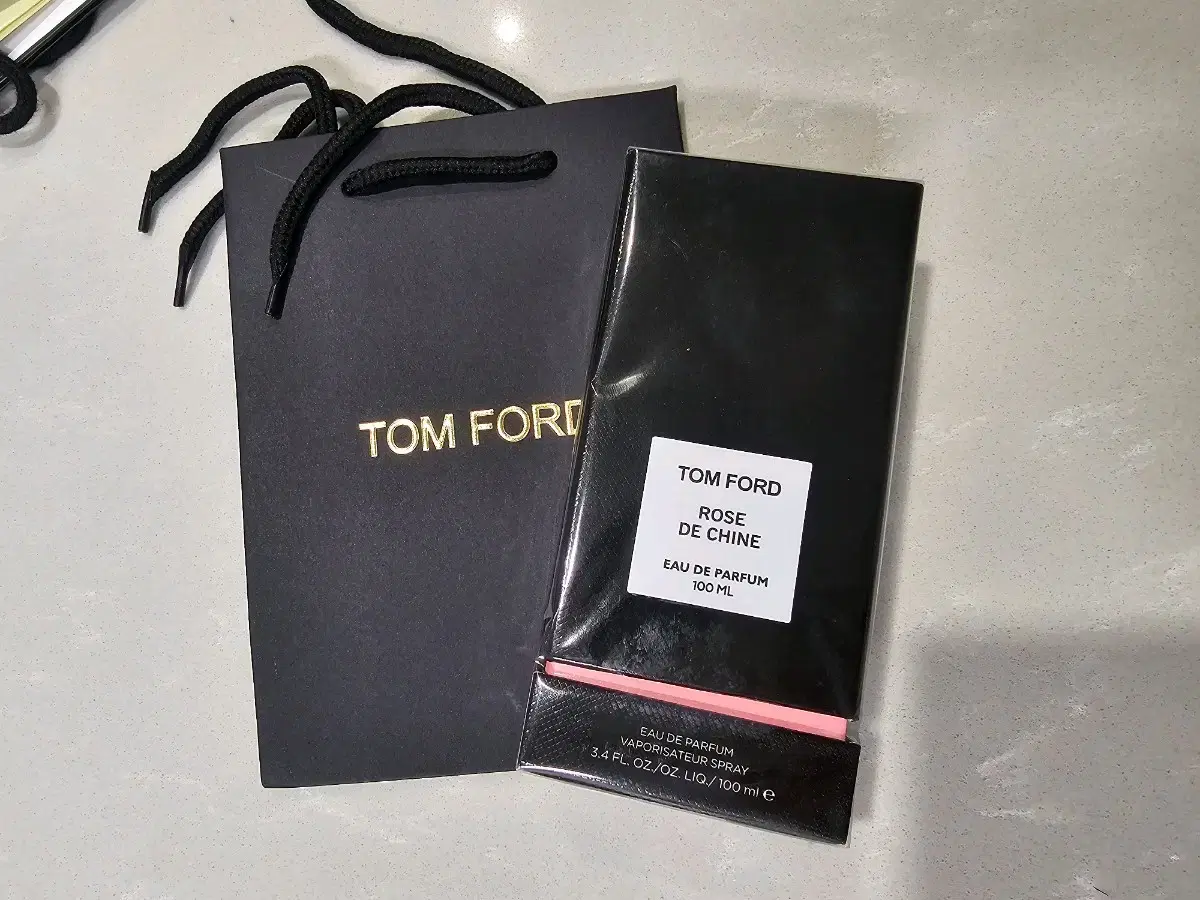 톰포드 로즈드신 100ml 무료배송 새상품 tomford perfume