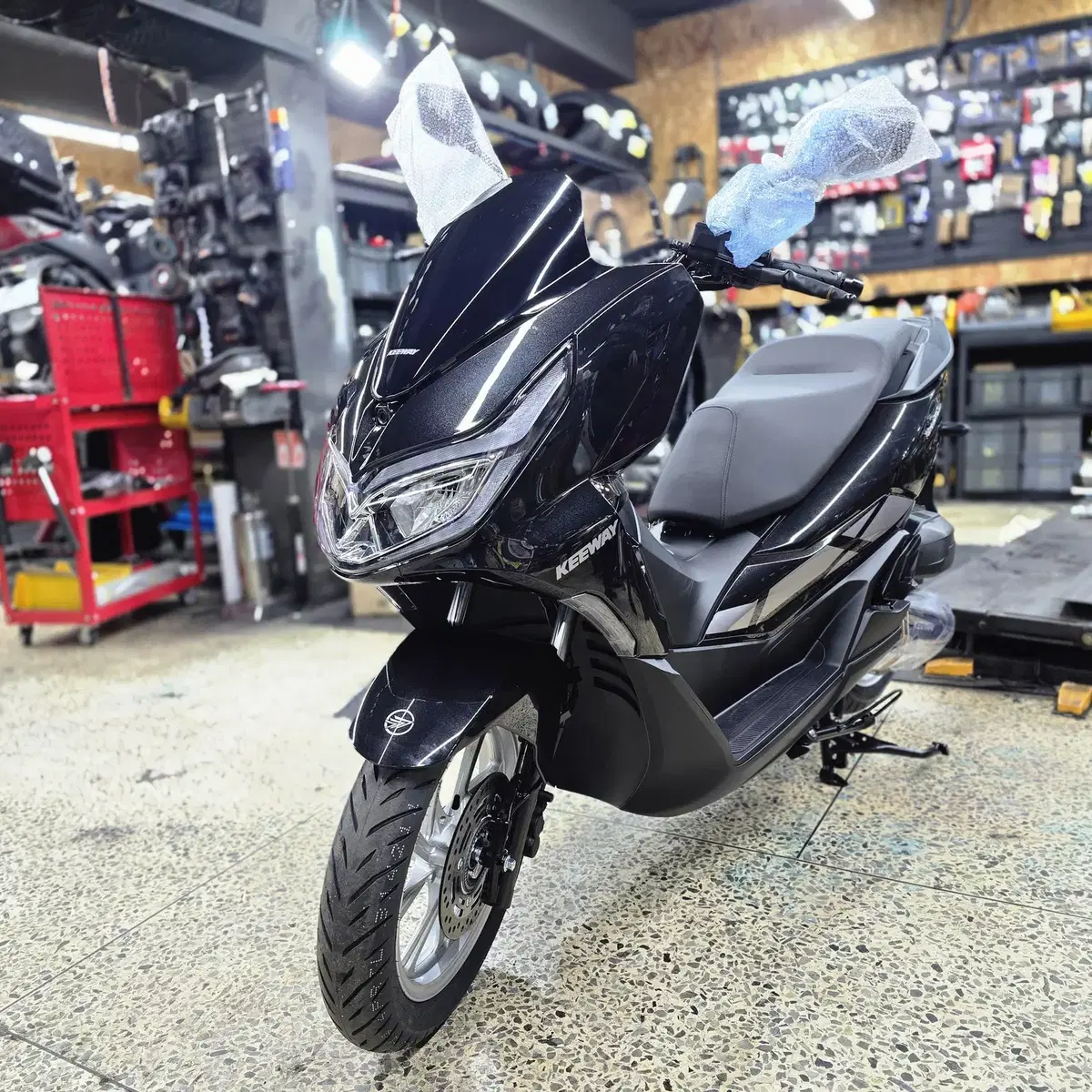 부산 키웨이 비에스테125 LX 신차 즉시출고가능 PCX NMAX