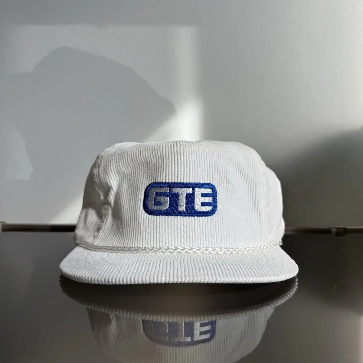 GTE corduroy white truckercap 코듀로이 모자