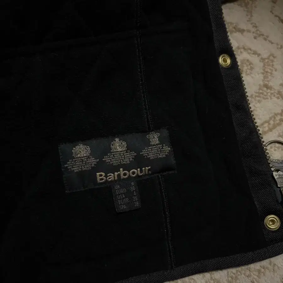 바버 인터네셔널 폴라 퀼팅 자켓 Barbour