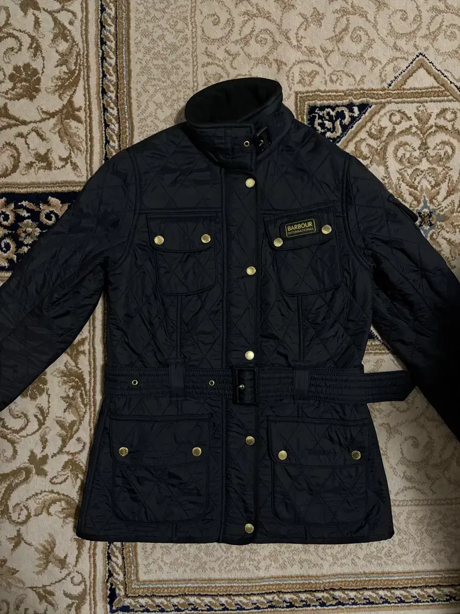 바버 인터네셔널 폴라 퀼팅 자켓 Barbour