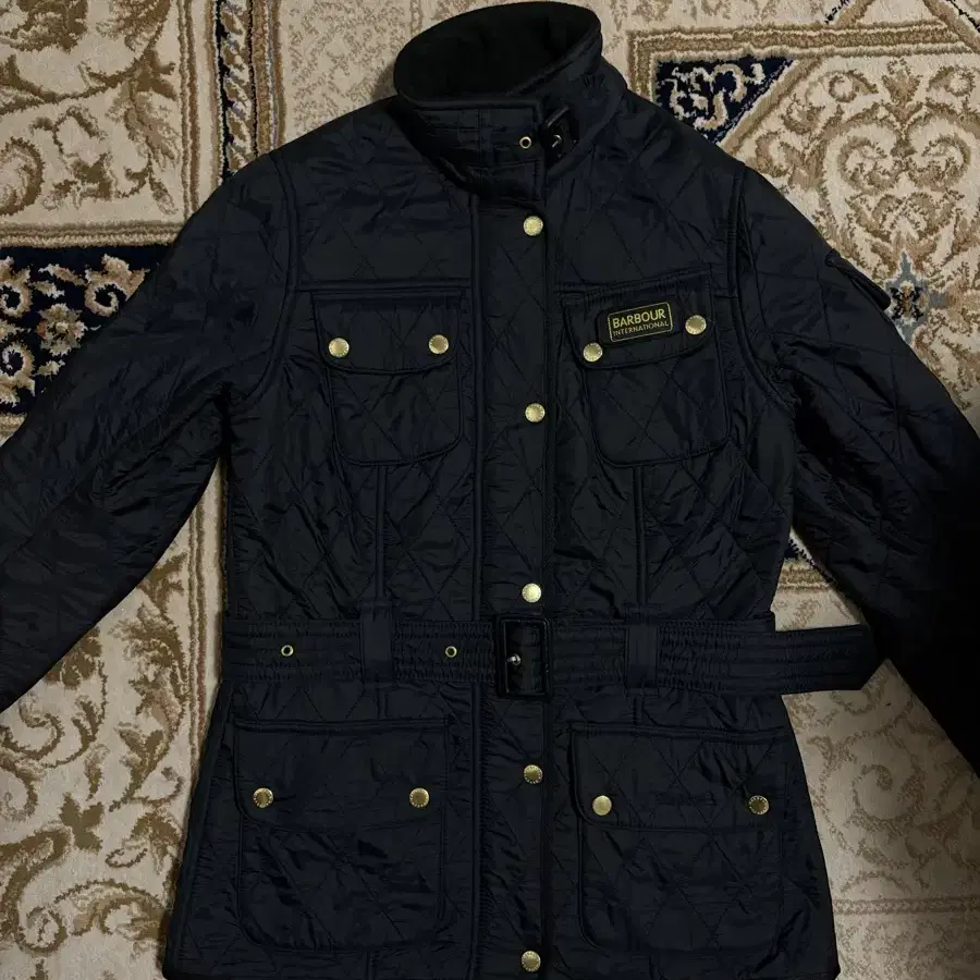 바버 인터네셔널 폴라 퀼팅 자켓 Barbour