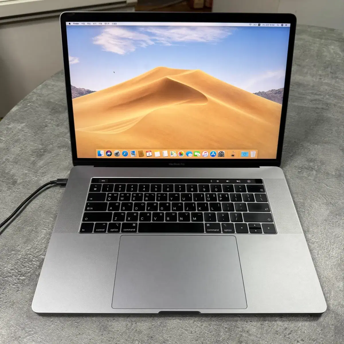 MacBook Pro A1990 I9 맥북프로 15인치 판매합니다.