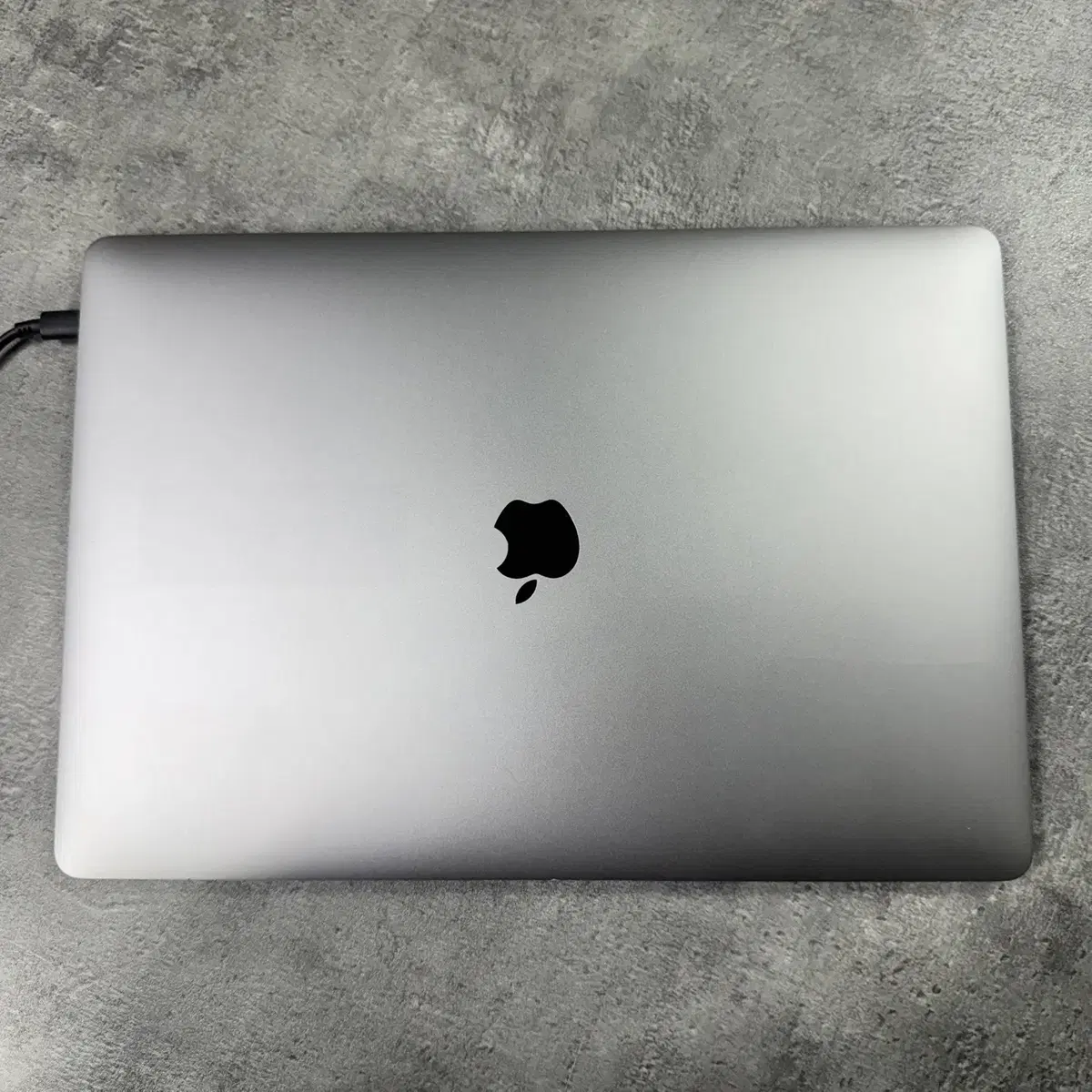 MacBook Pro A1990 I9 맥북프로 15인치 판매합니다.