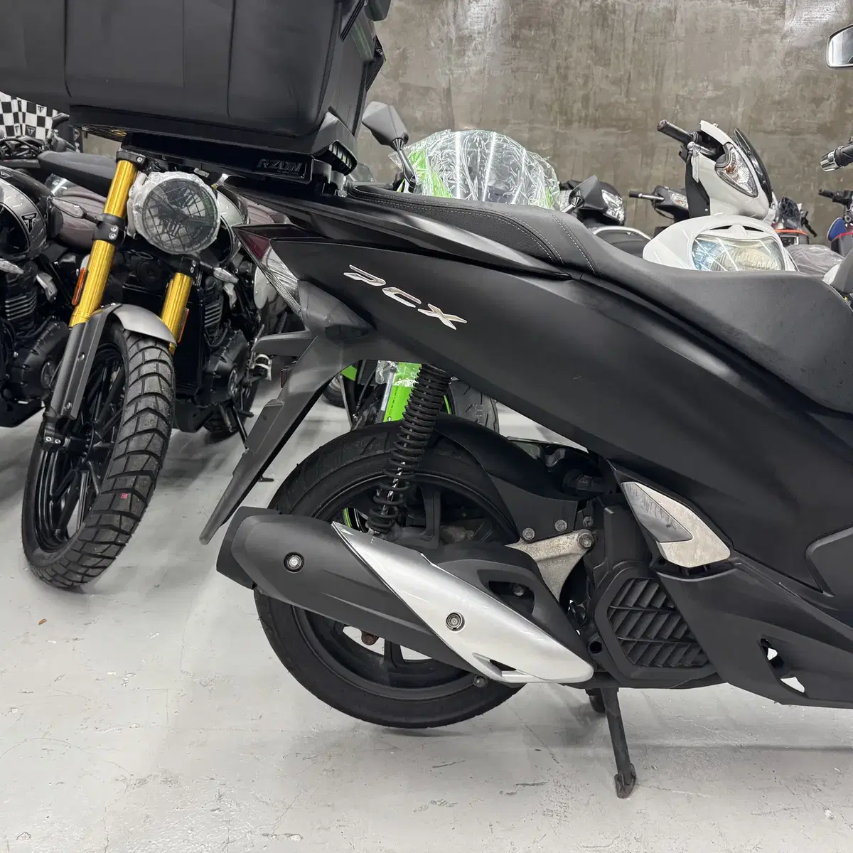 20년식 혼다 PCX125 (53,709km) 갤럭시탑박스,자석충전거치대