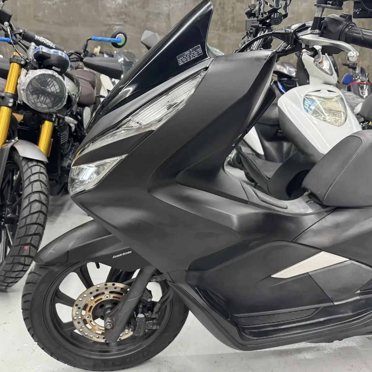 20년식 혼다 PCX125 (53,709km) 갤럭시탑박스,자석충전거치대