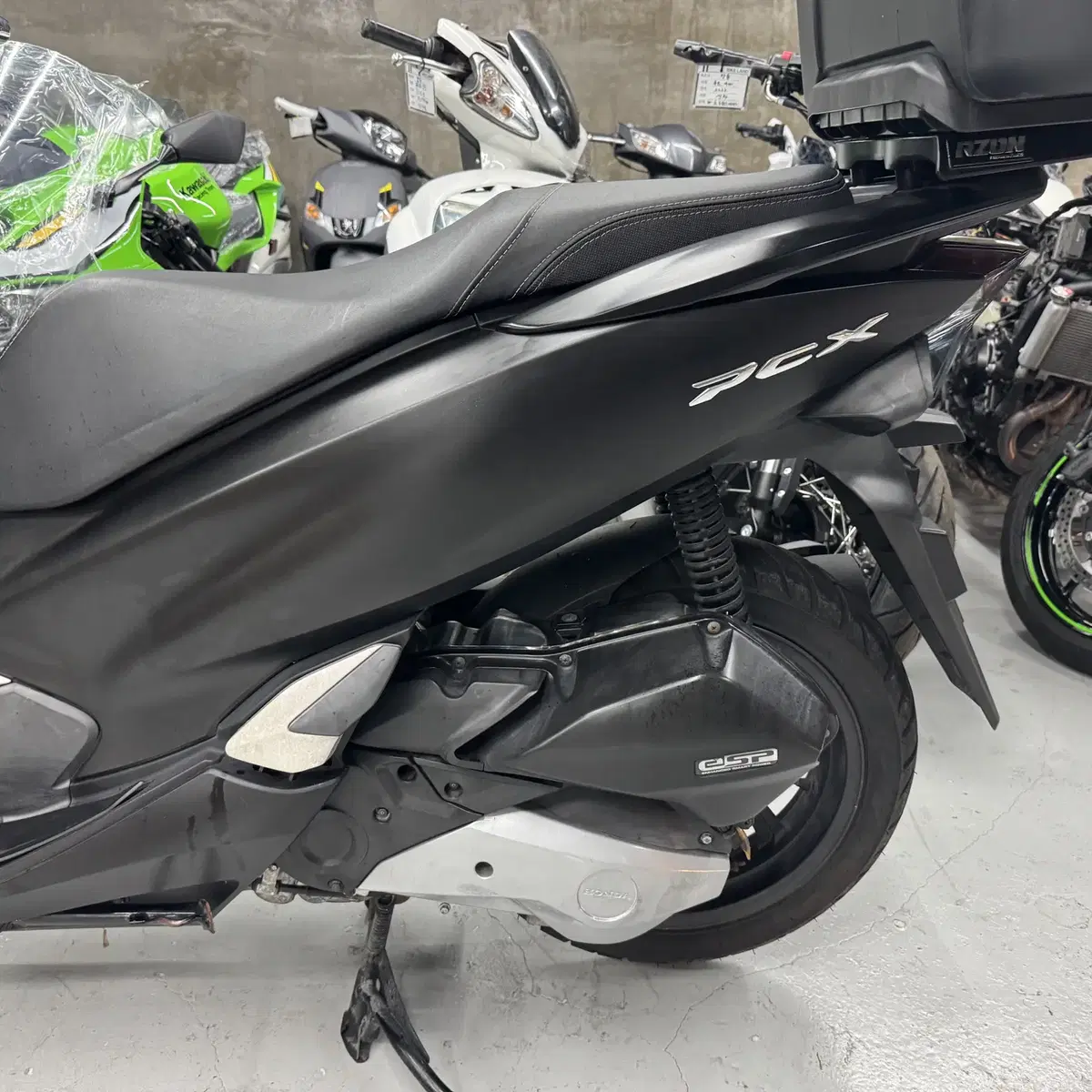 20년식 혼다 PCX125 (53,709km) 갤럭시탑박스,자석충전거치대