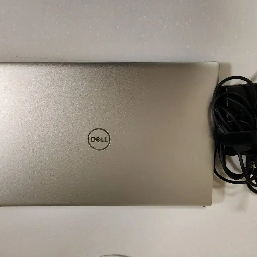 DELL Inspiron (Ryzen 5500U, 8GB, 256GB)