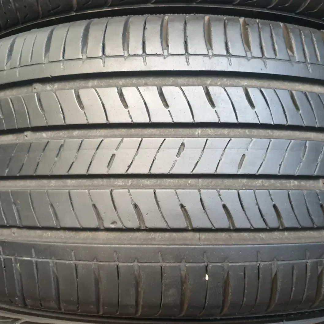 중고타이어 금호타이어 솔루스 TA31 245/45R18 4개 한대분 세트