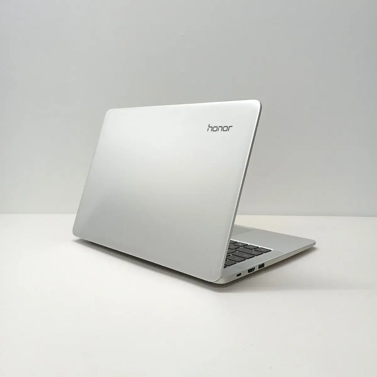 HUAWEI Honor MagicBook 14 AMD Ryzen 5